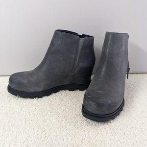 Sorel, Joan of Arctic wedge III zip bootie